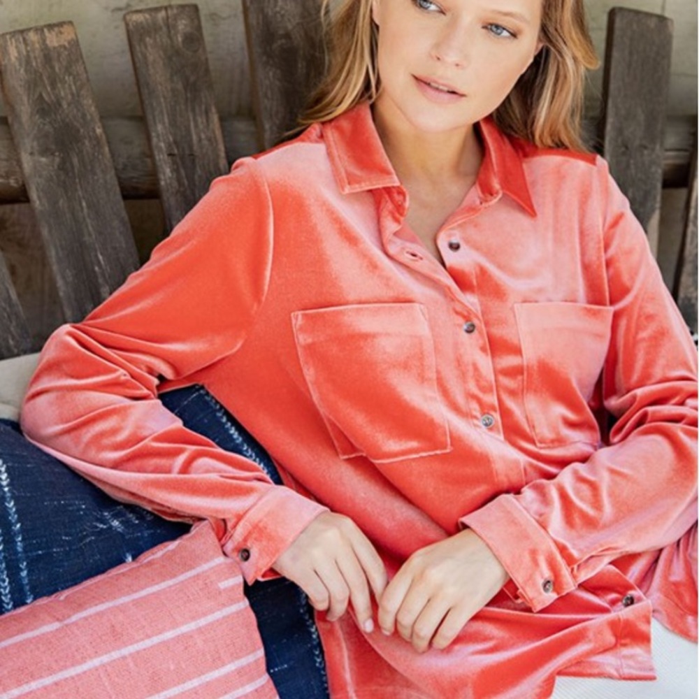 Button front velvet shirt in Pearl coral